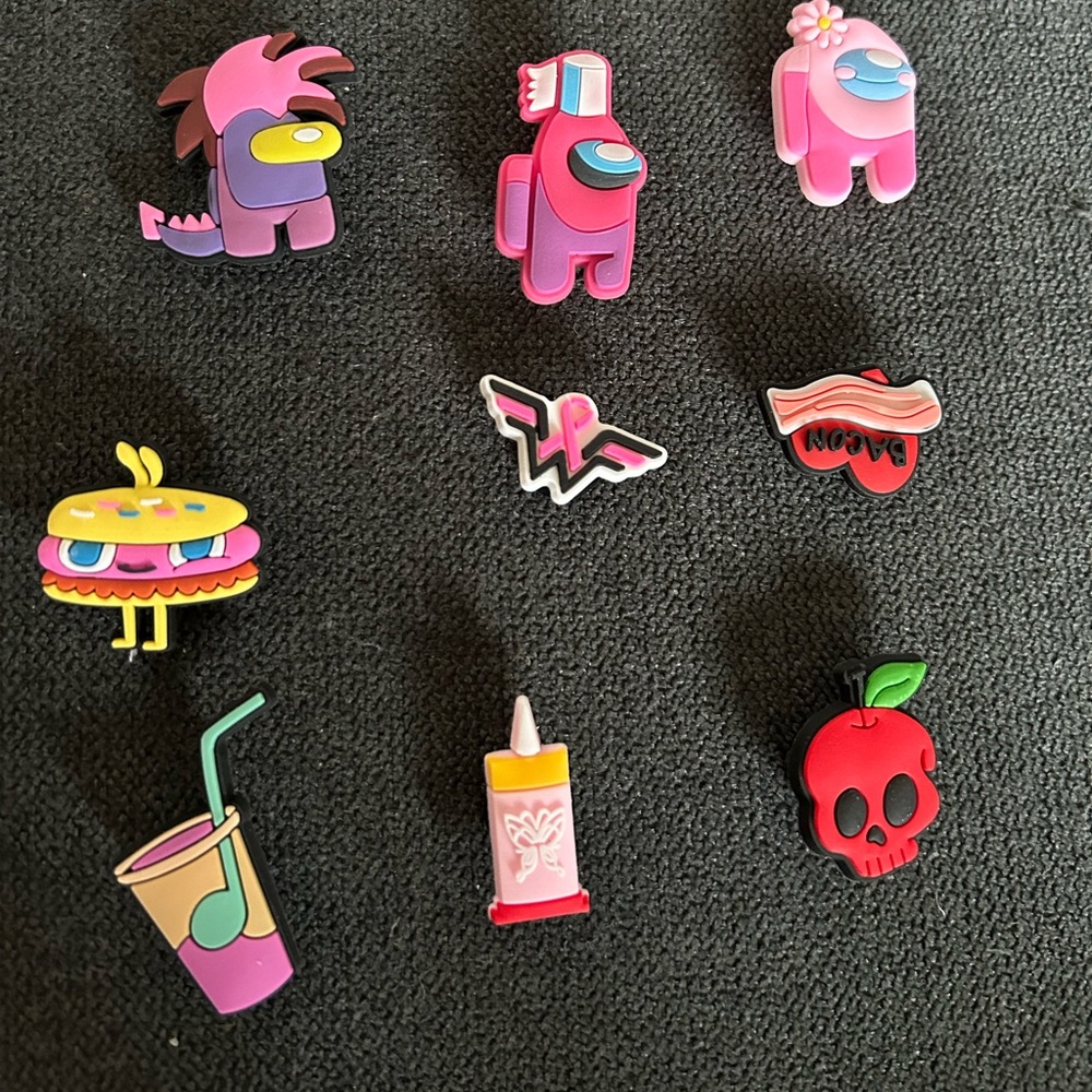 Croc charms girls . Wonder women , pink; among us